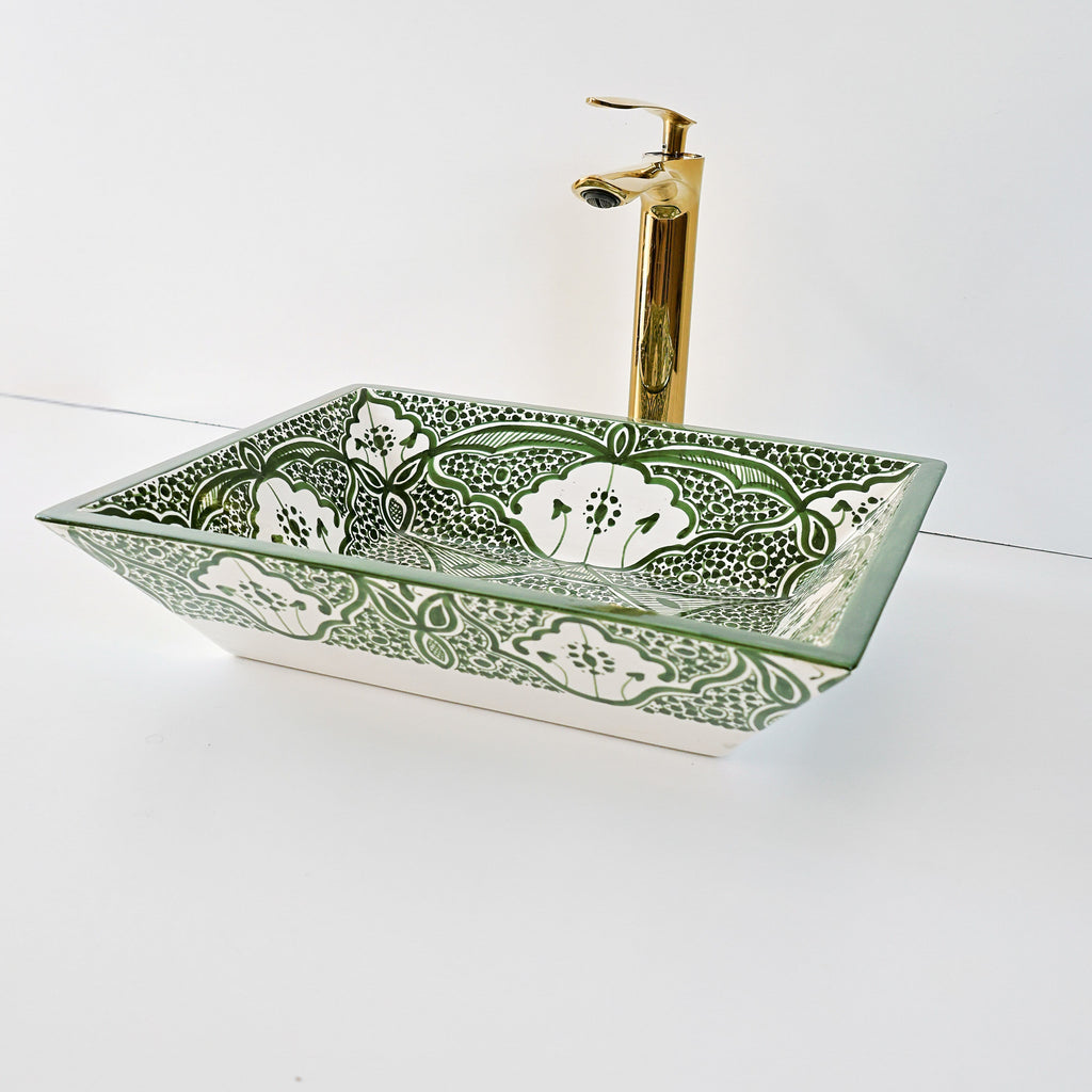 Lavabo artisanal marocain en céramique peint à la main, couleur vert émeraude.
