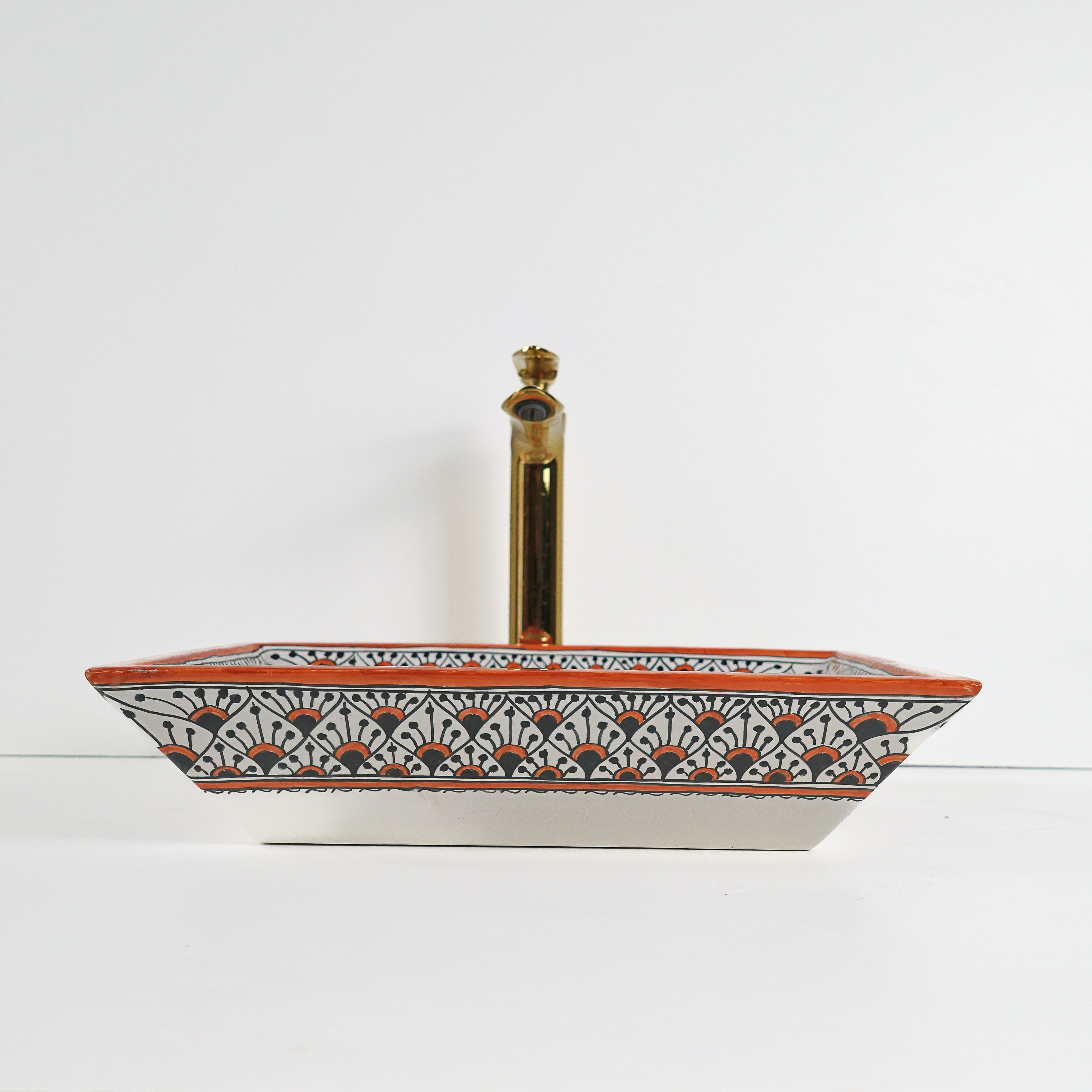 Lavabo sur pied rétro vintage blanc, salle de bain classique chic Tanger.